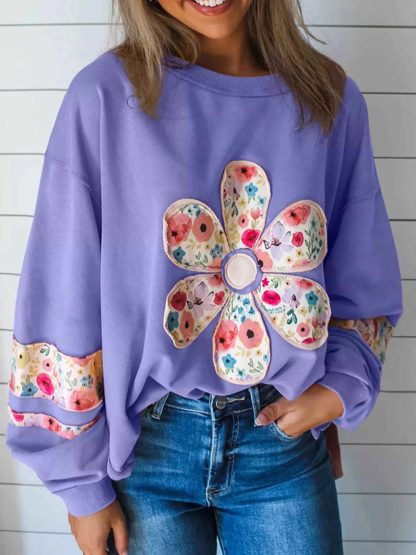 Plus Size Floral Applique Drop Shoulder Sweatshirt