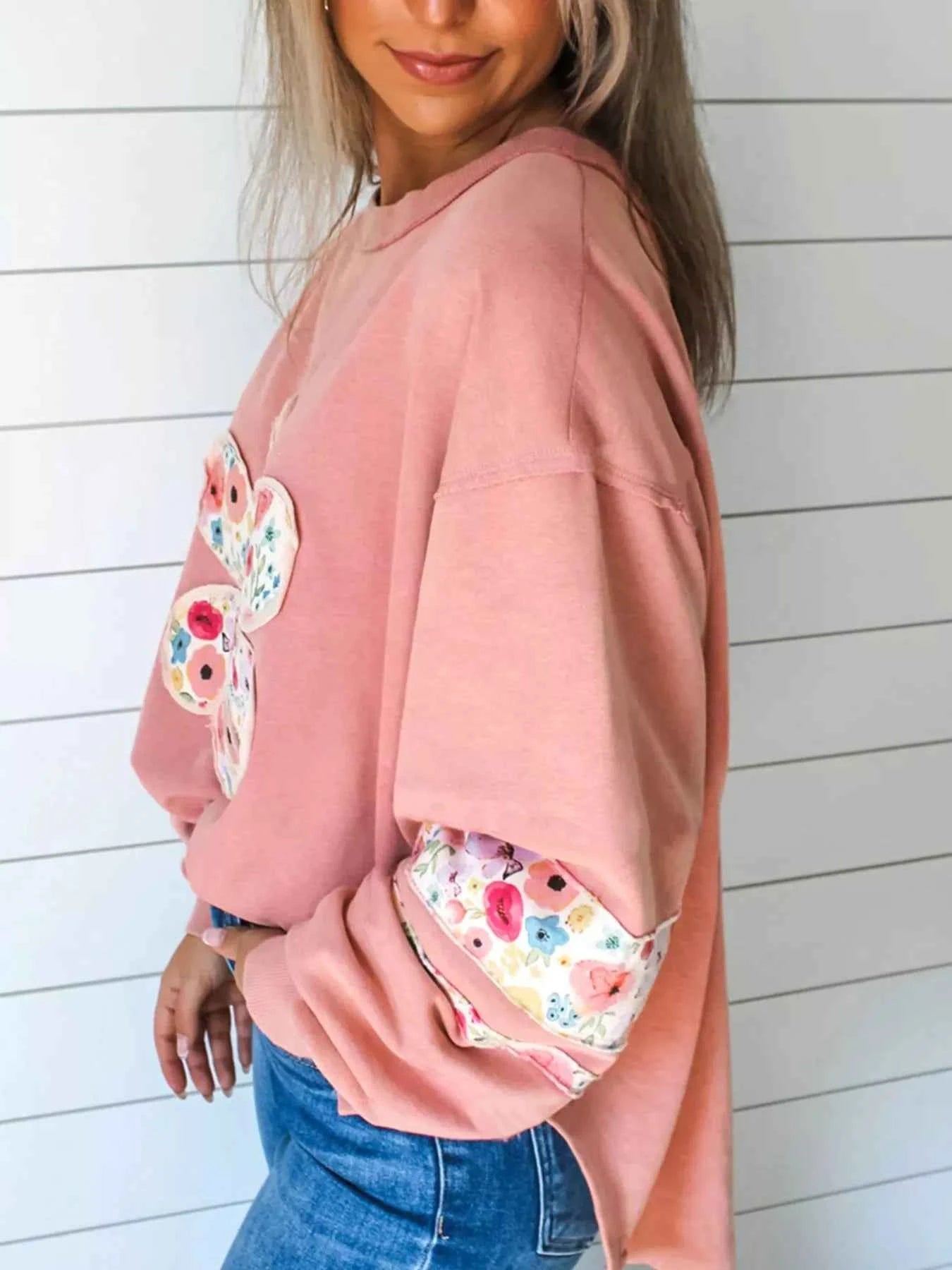 Plus Size Floral Applique Drop Shoulder Sweatshirt