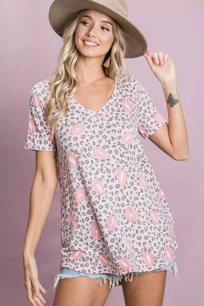 BiBi Leopard Lips Print Top V Neck Top