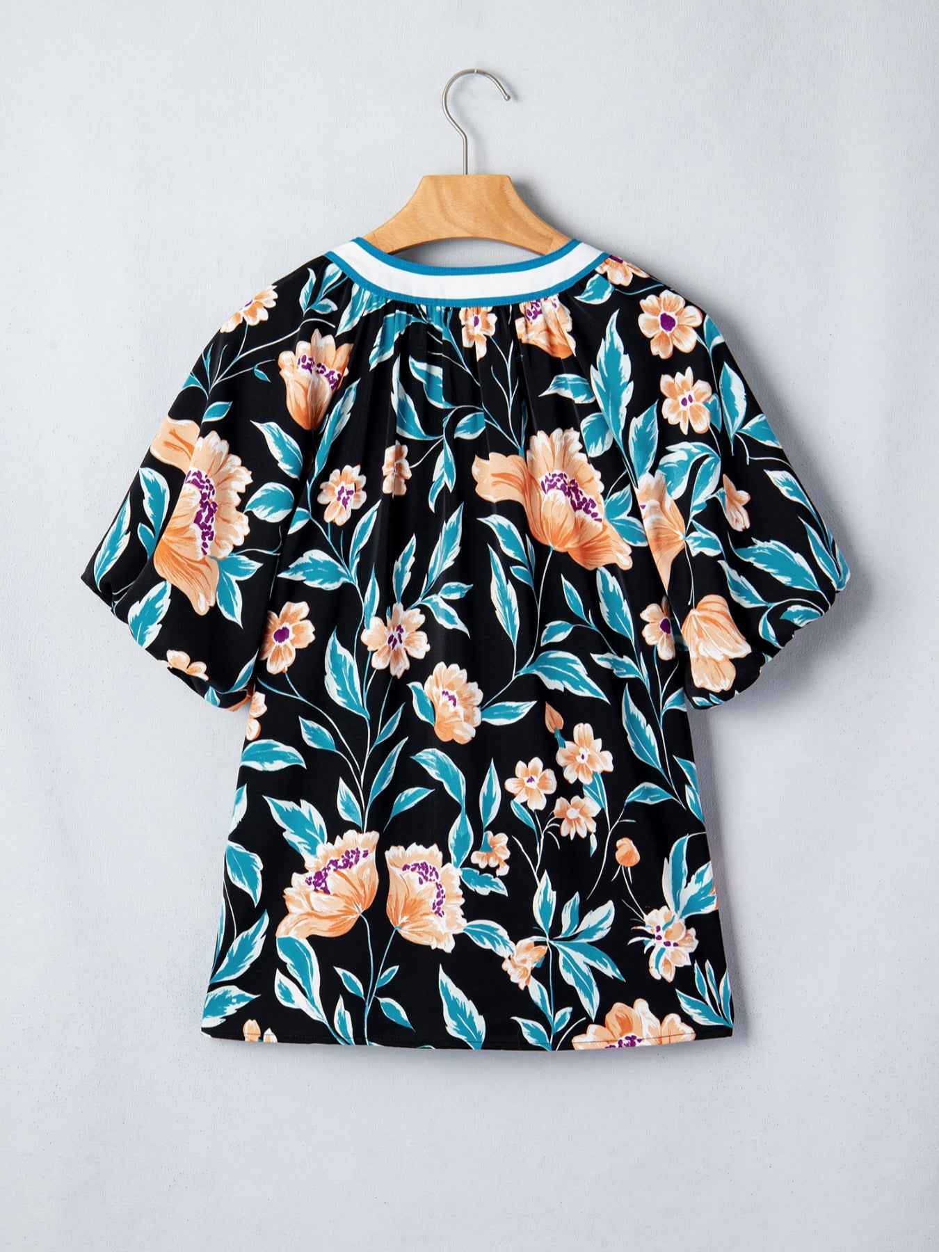 Floral Short Bubble Sleeve Buttoned Notched Neck Blouse