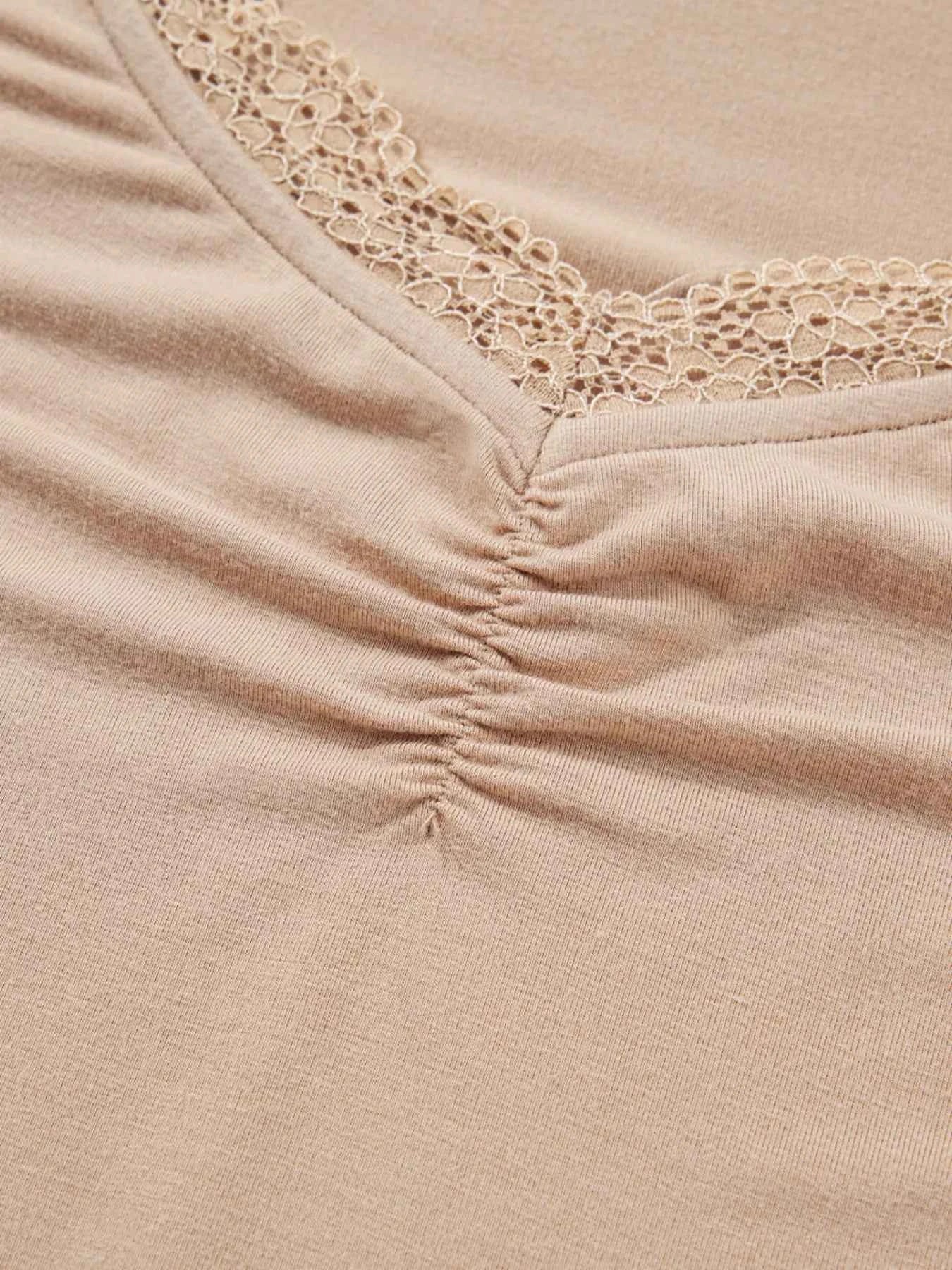 Lace-Trimmed Ruched Detail Long Sleeve T-Shirt