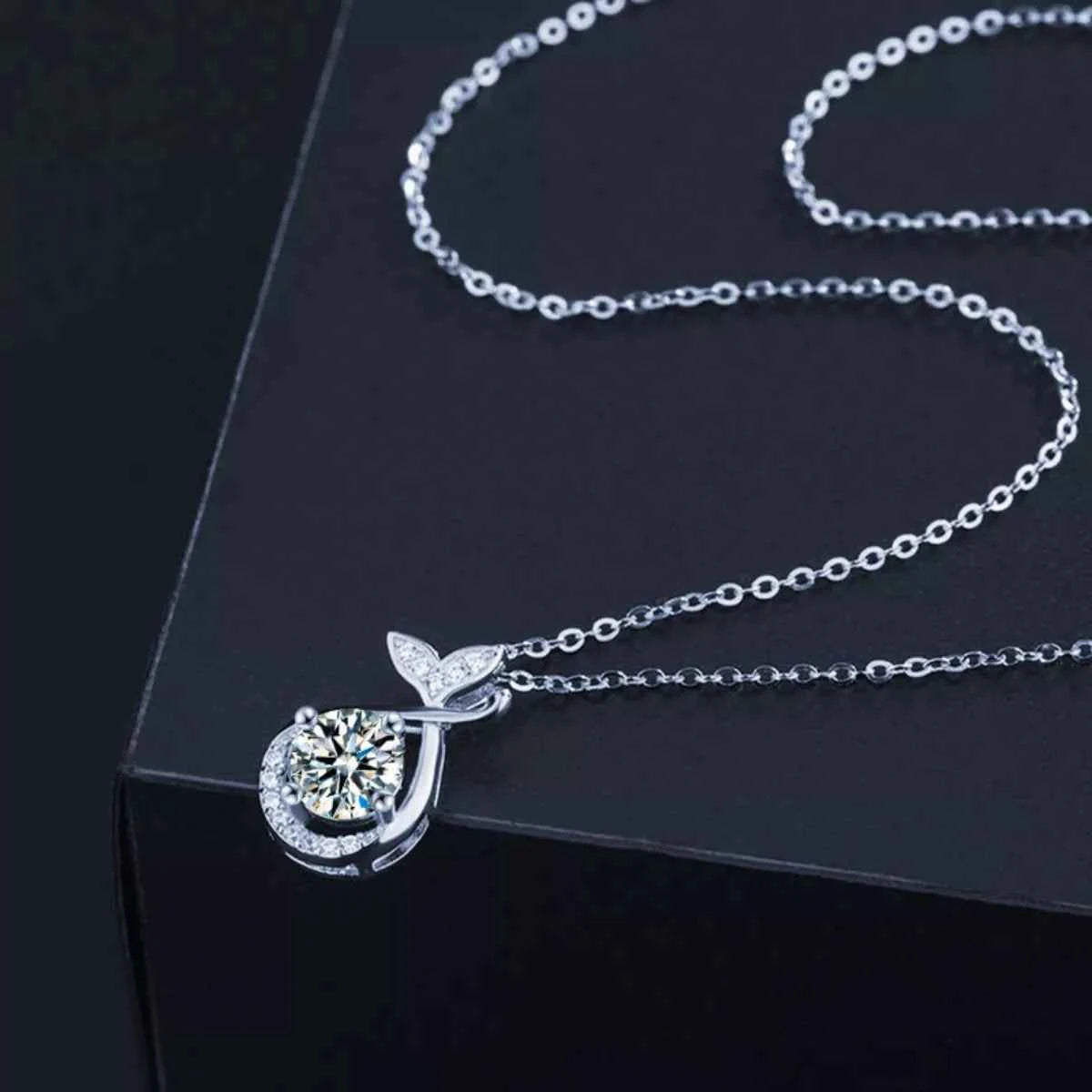 1 Carat Moissanite Pendant Necklace