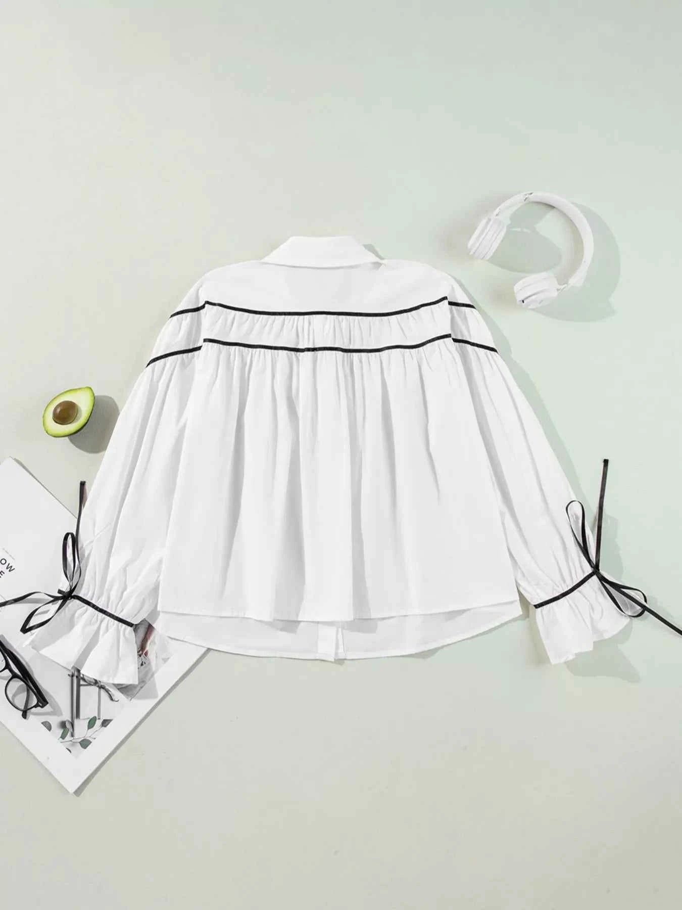 Elegant Contrast Bow-Tie Ruffle Blouse