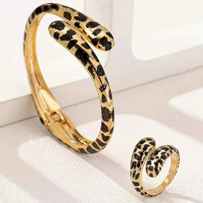 18K Gold-Plated Leopard Bypass Ring and Bracelet Jewelry Set