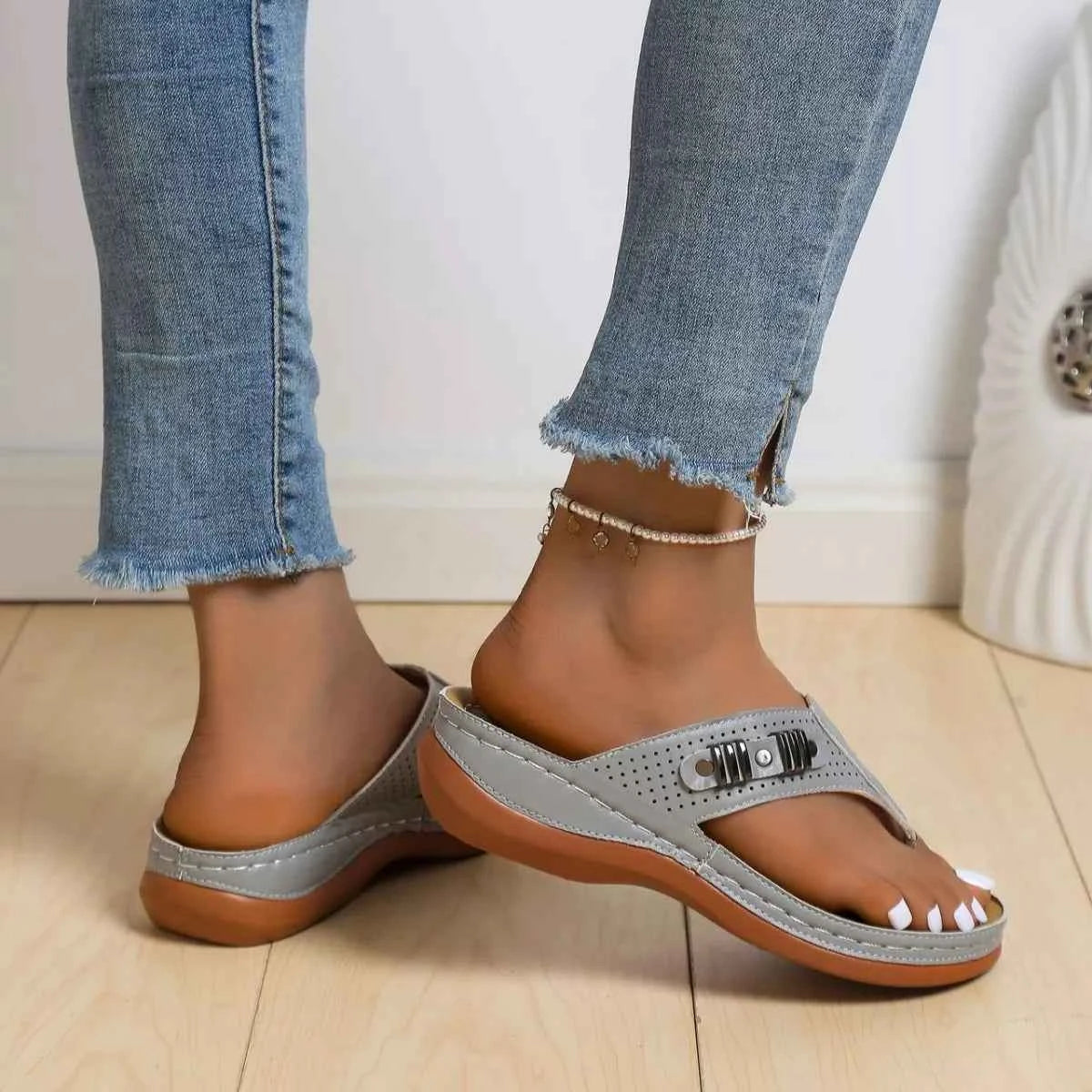 Toe Post Wedge Sandals