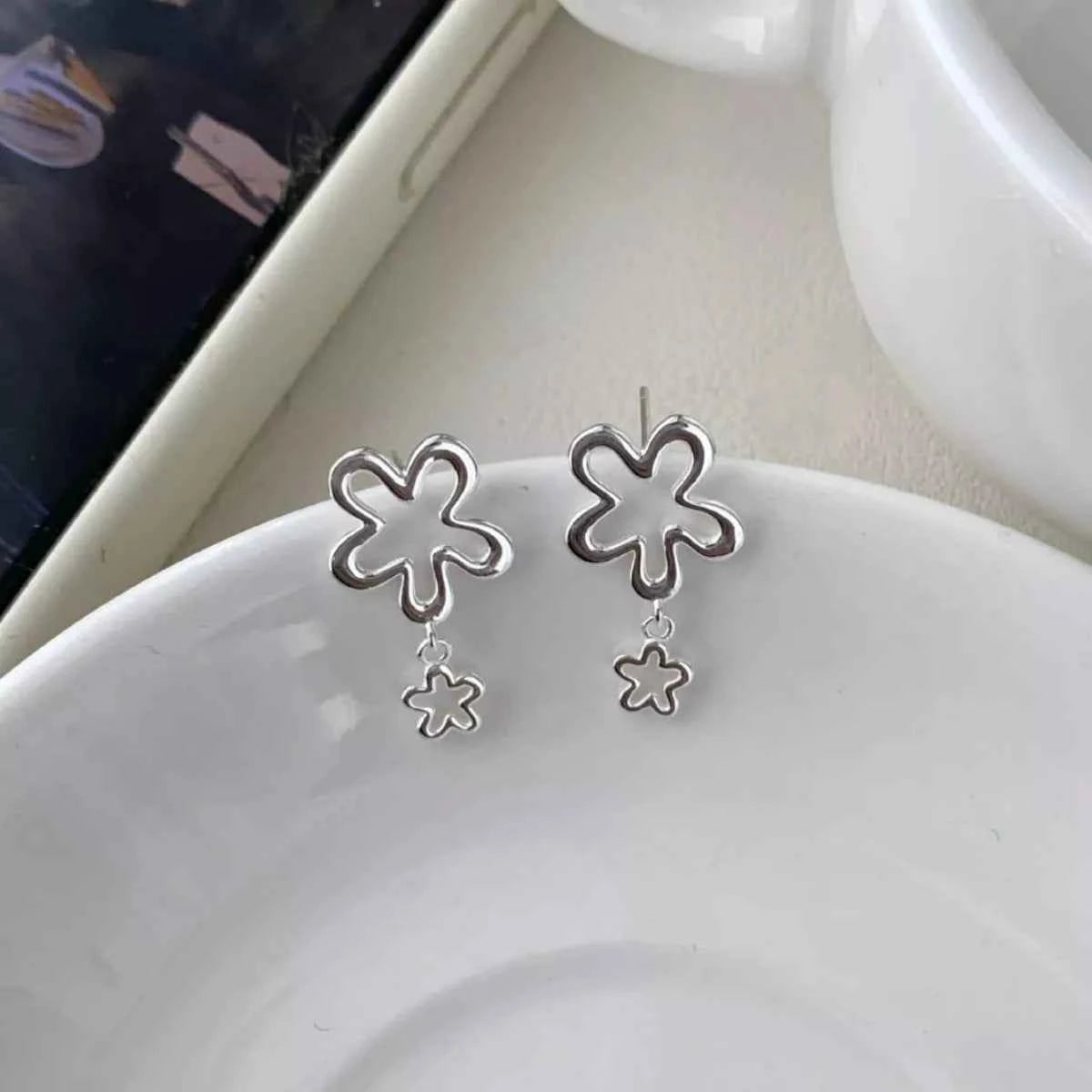 Flower Drop Earrings