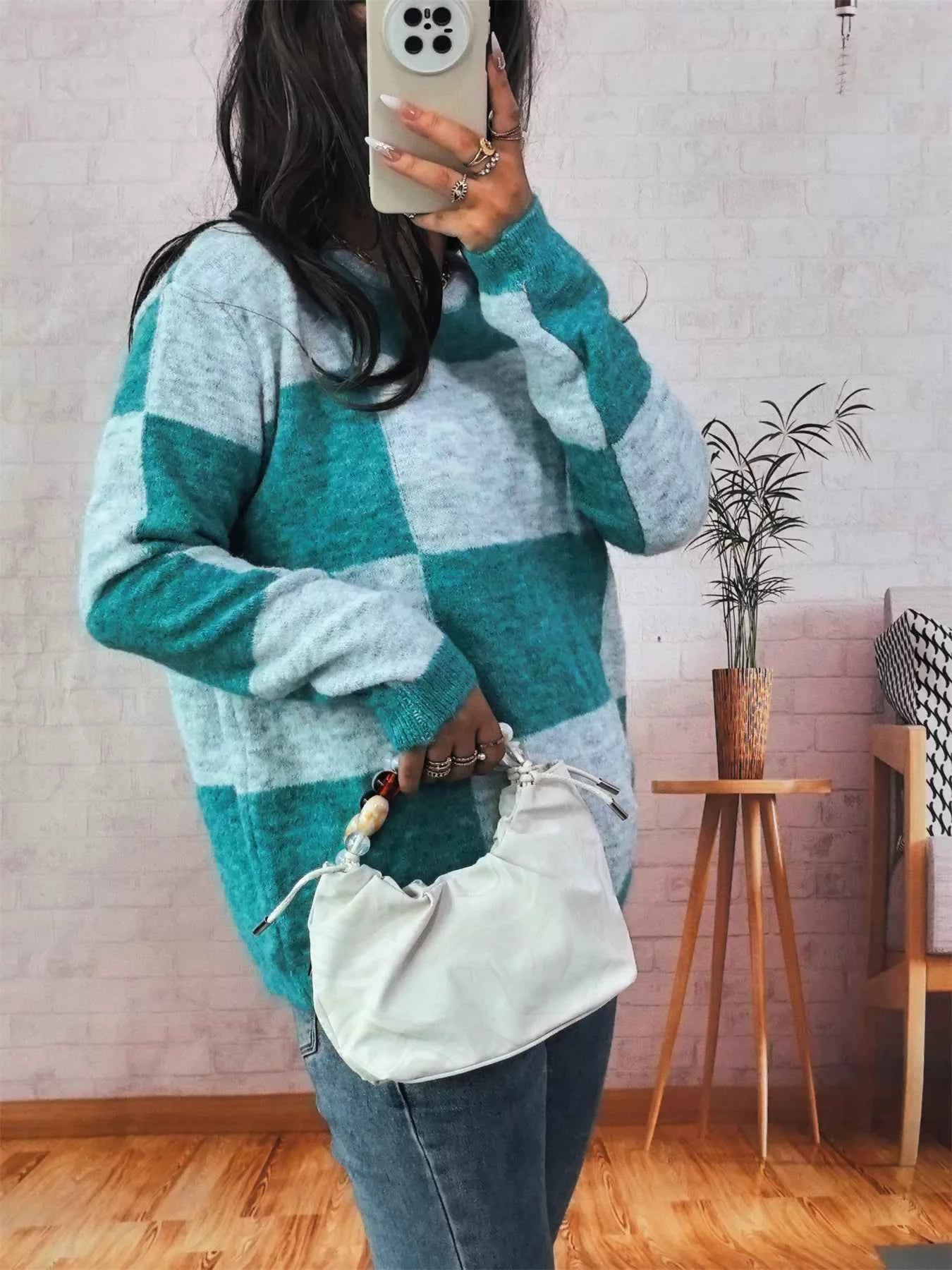 Color Block Round Neck Sweater