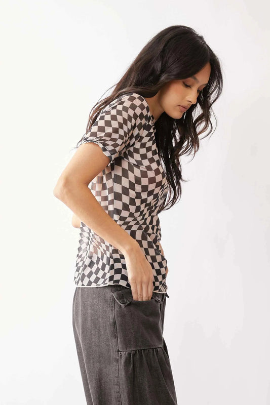 Davi & Dani Checker Board Printed Mesh Short Sleeve Top