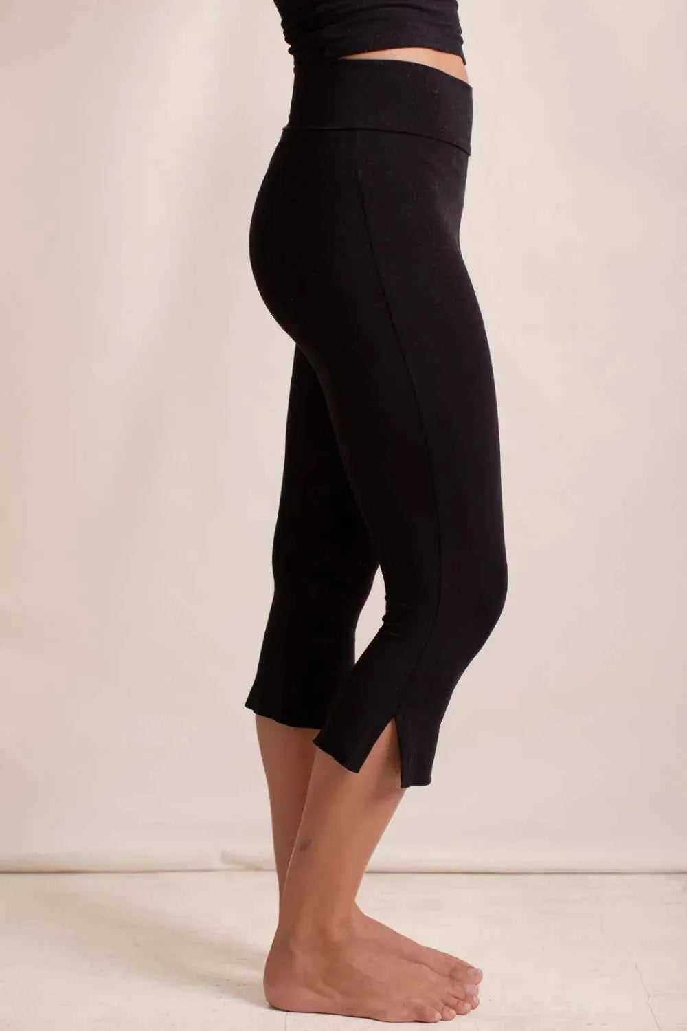 Side Slit Capris Leggings