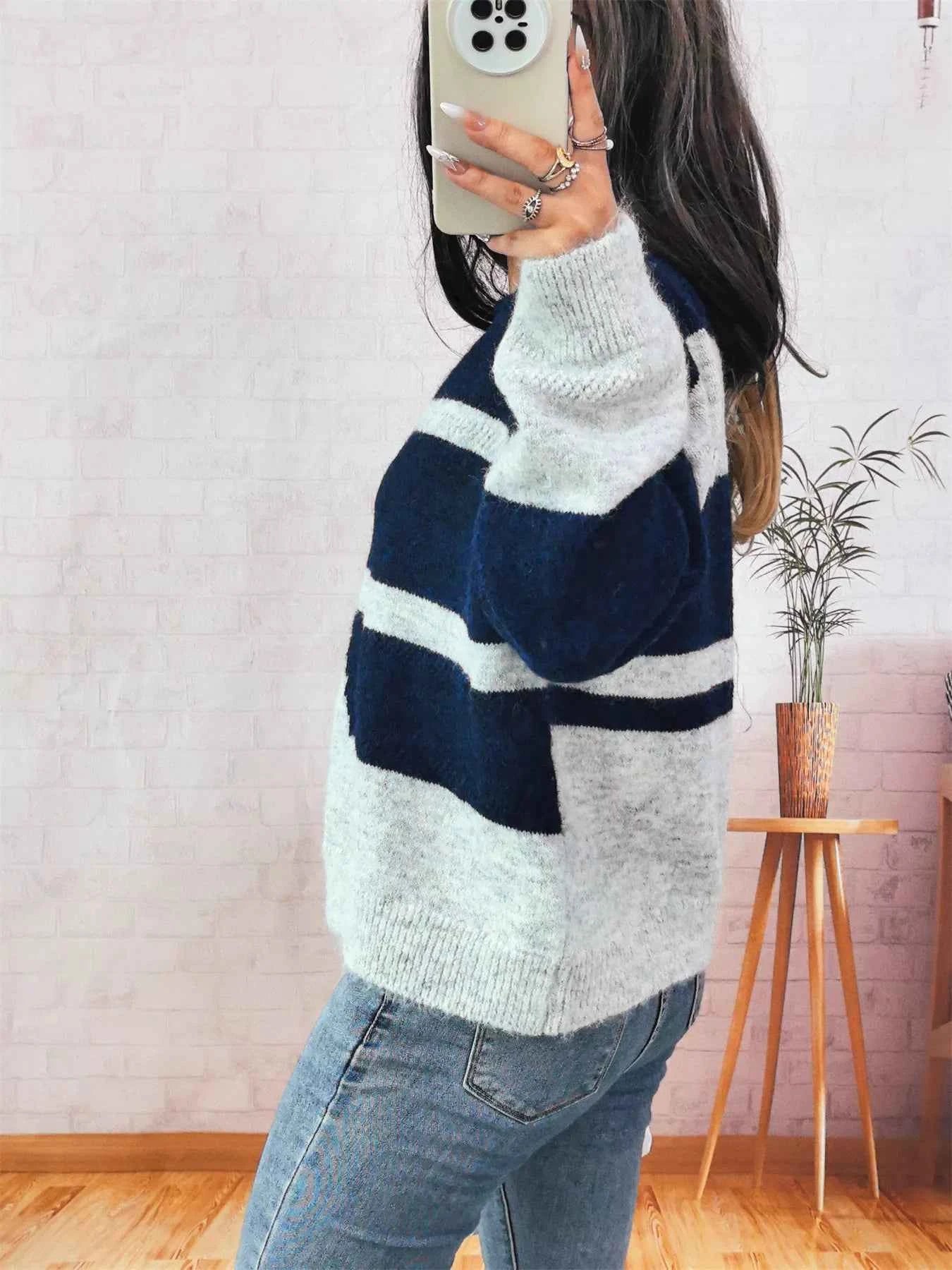 Color Block Round Neck Sweater