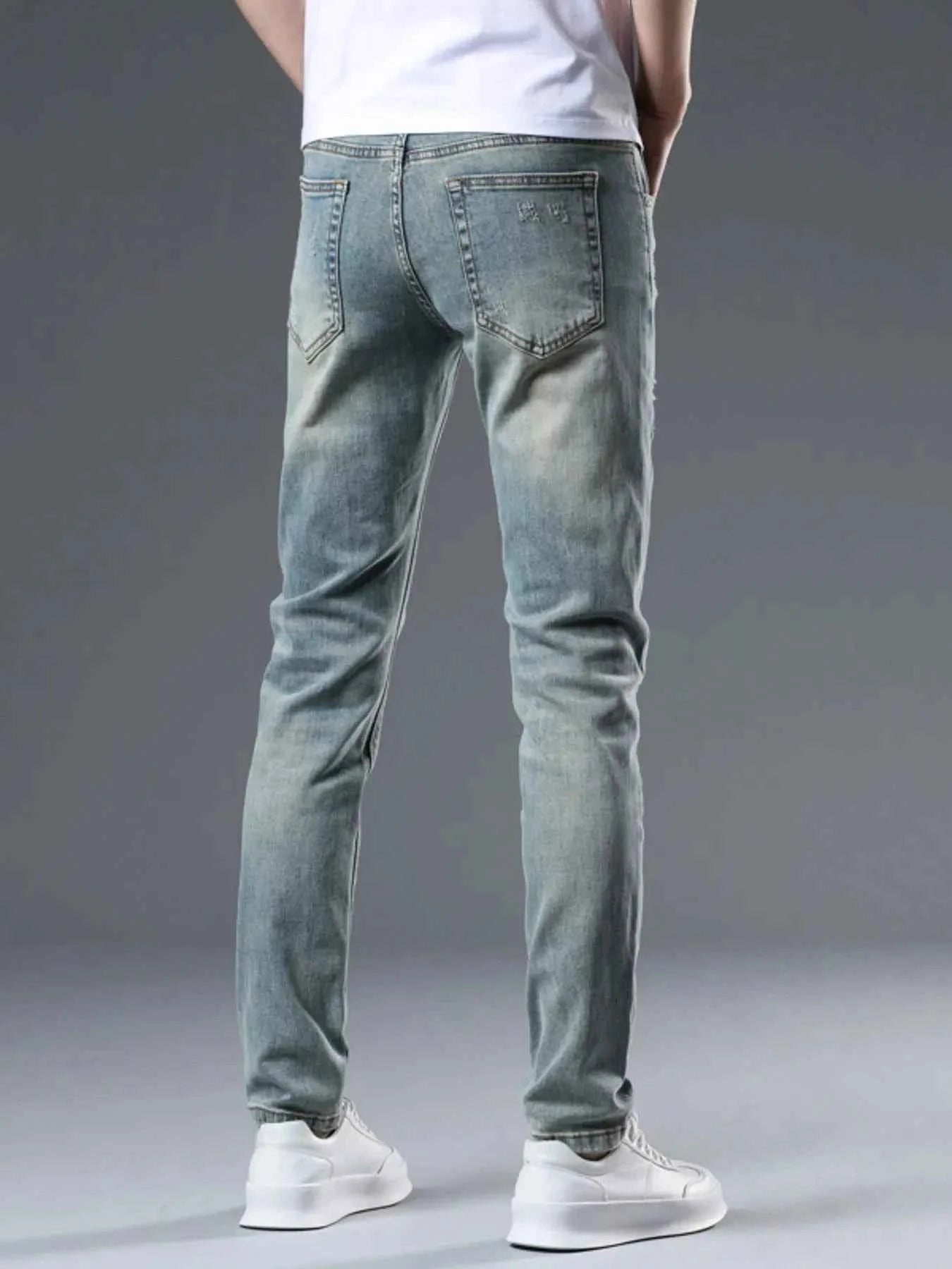 Men's Distressed Slim Fit Jeans