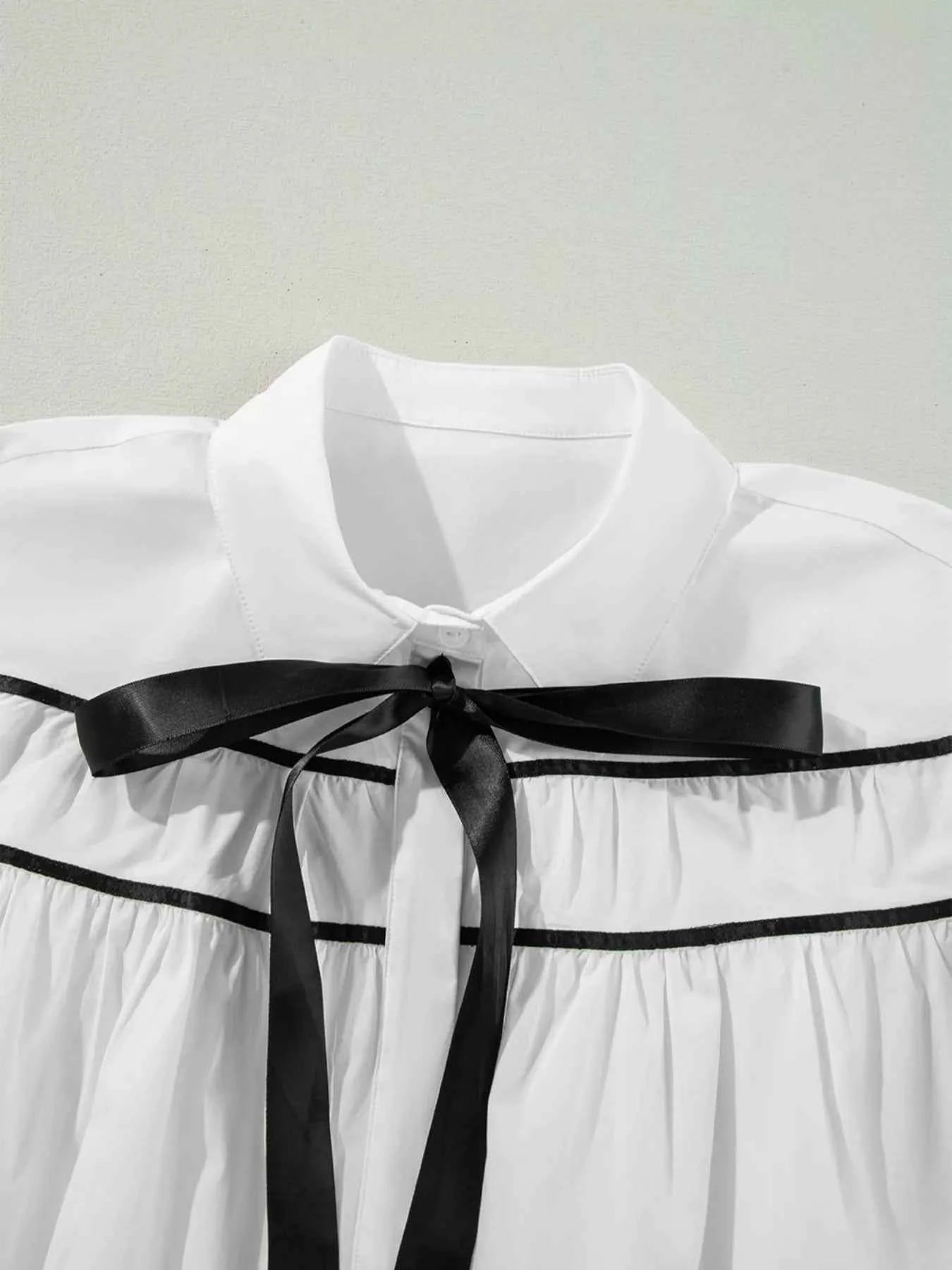 Elegant Contrast Bow-Tie Ruffle Blouse