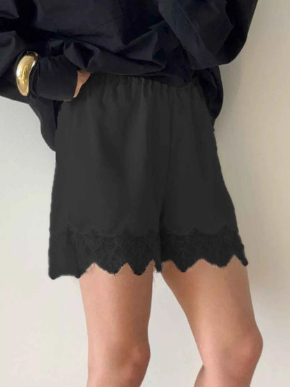 Lace Trim Elastic Waist Shorts