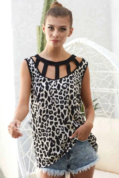 BiBi Leopard Printed Soft Rib Knit Front Sut Out Top