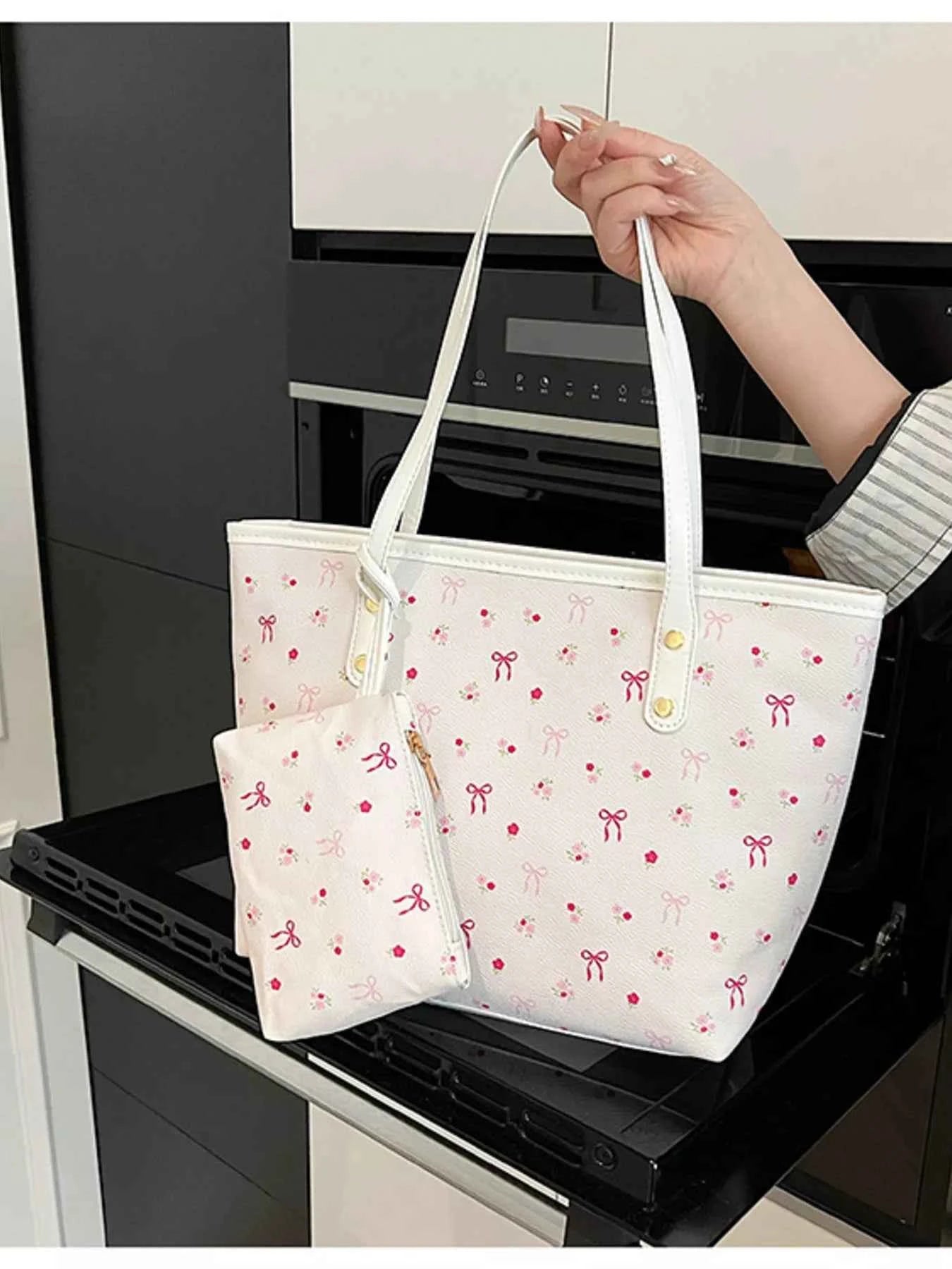 Printed Tote Shoulder Bag with Pouch