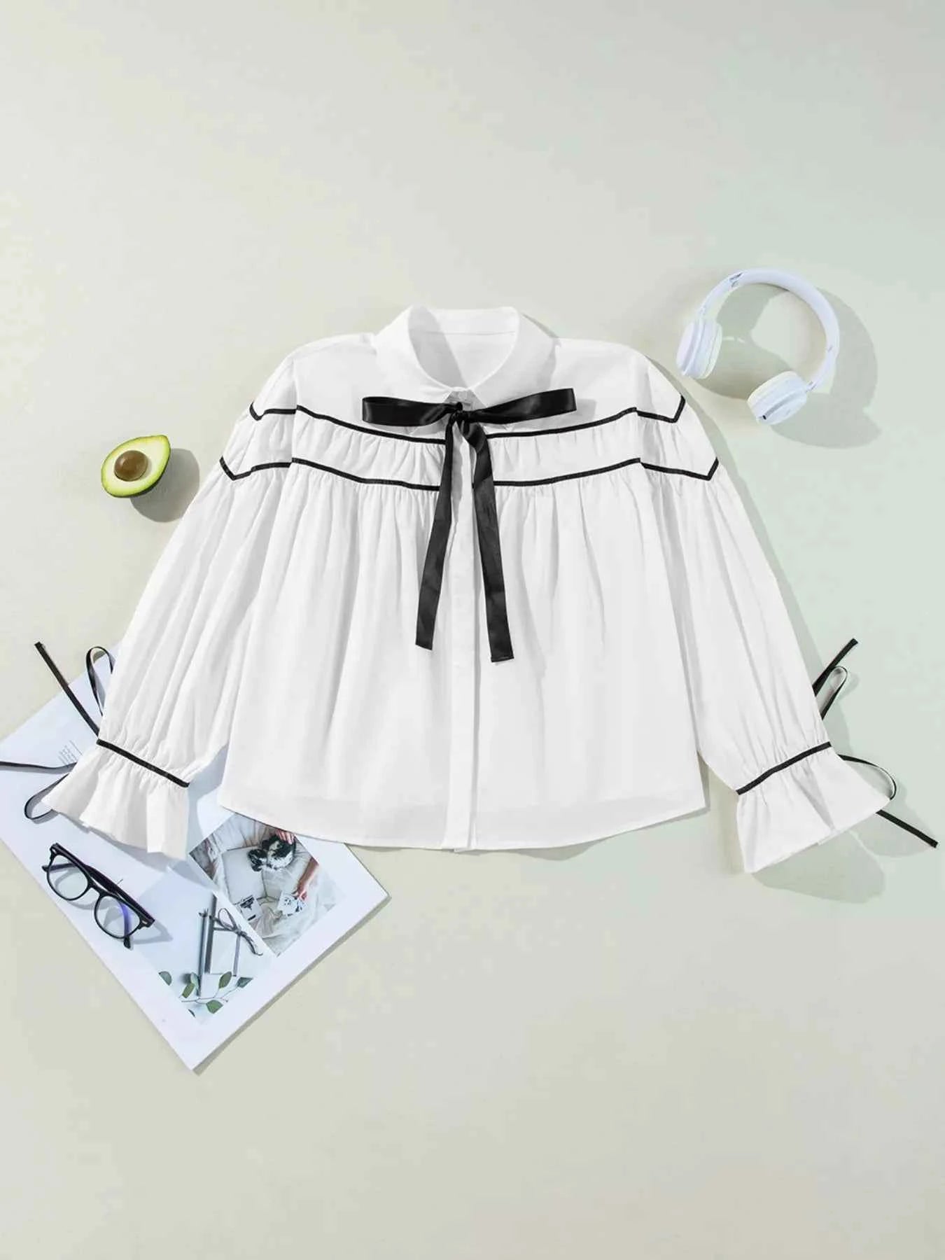 Elegant Contrast Bow-Tie Ruffle Blouse