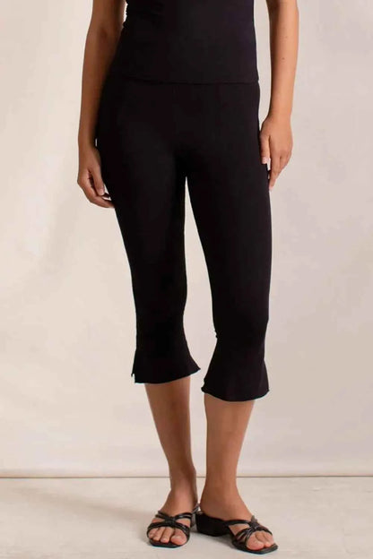 Side Slit Capris Leggings