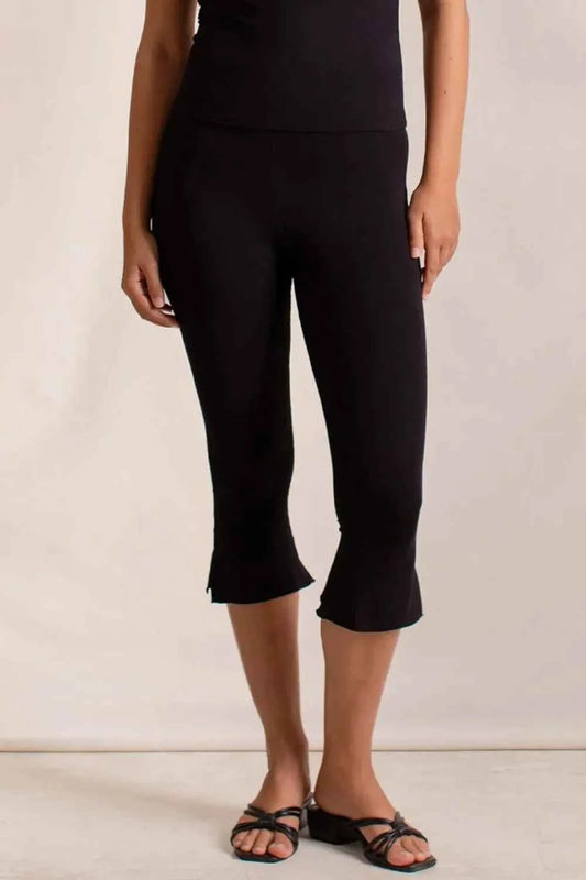 Side Slit Capris Leggings