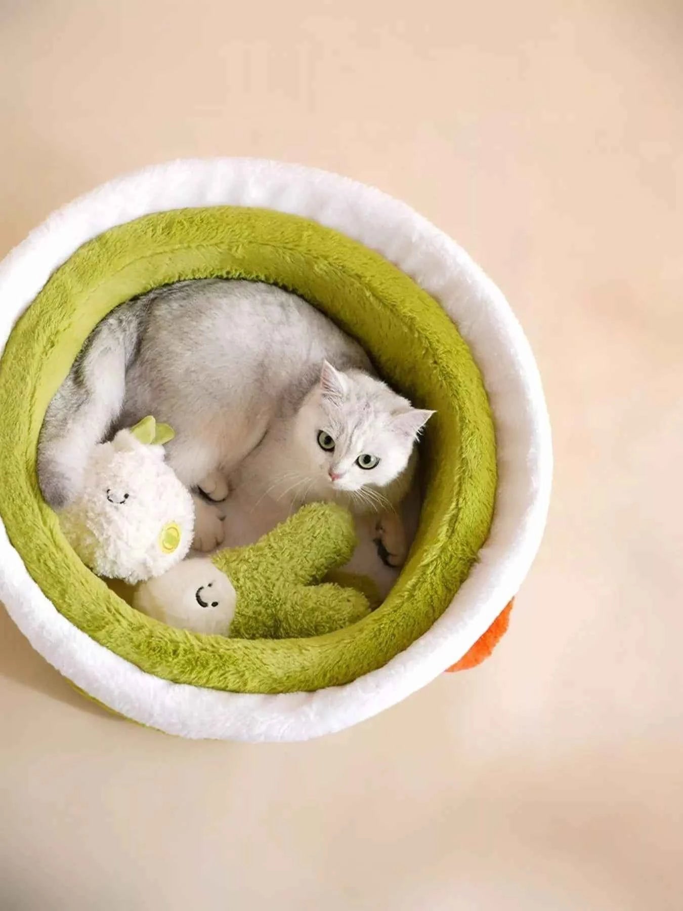 Cozy Warm Round Covered Semi-Enclosed Pet Nest