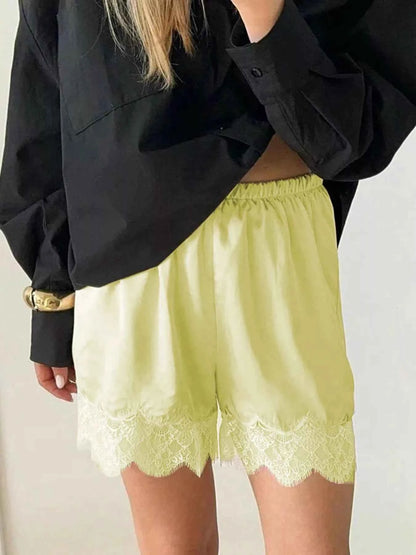 Lace Trim Elastic Waist Shorts