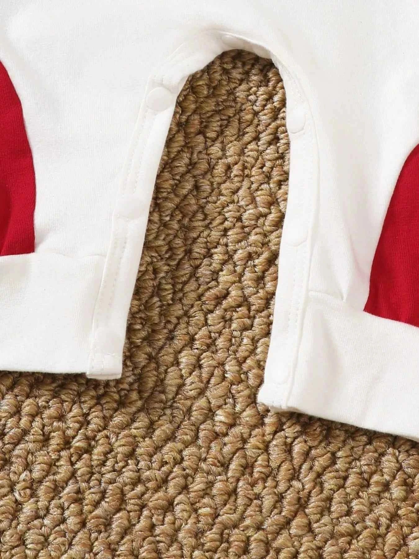 Children's 2-Piece Christmas-Themed Set with Jumpsuit and Santa Claus Hat