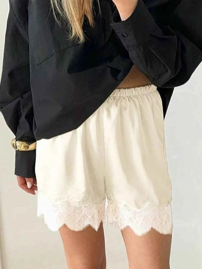 Lace Trim Elastic Waist Shorts