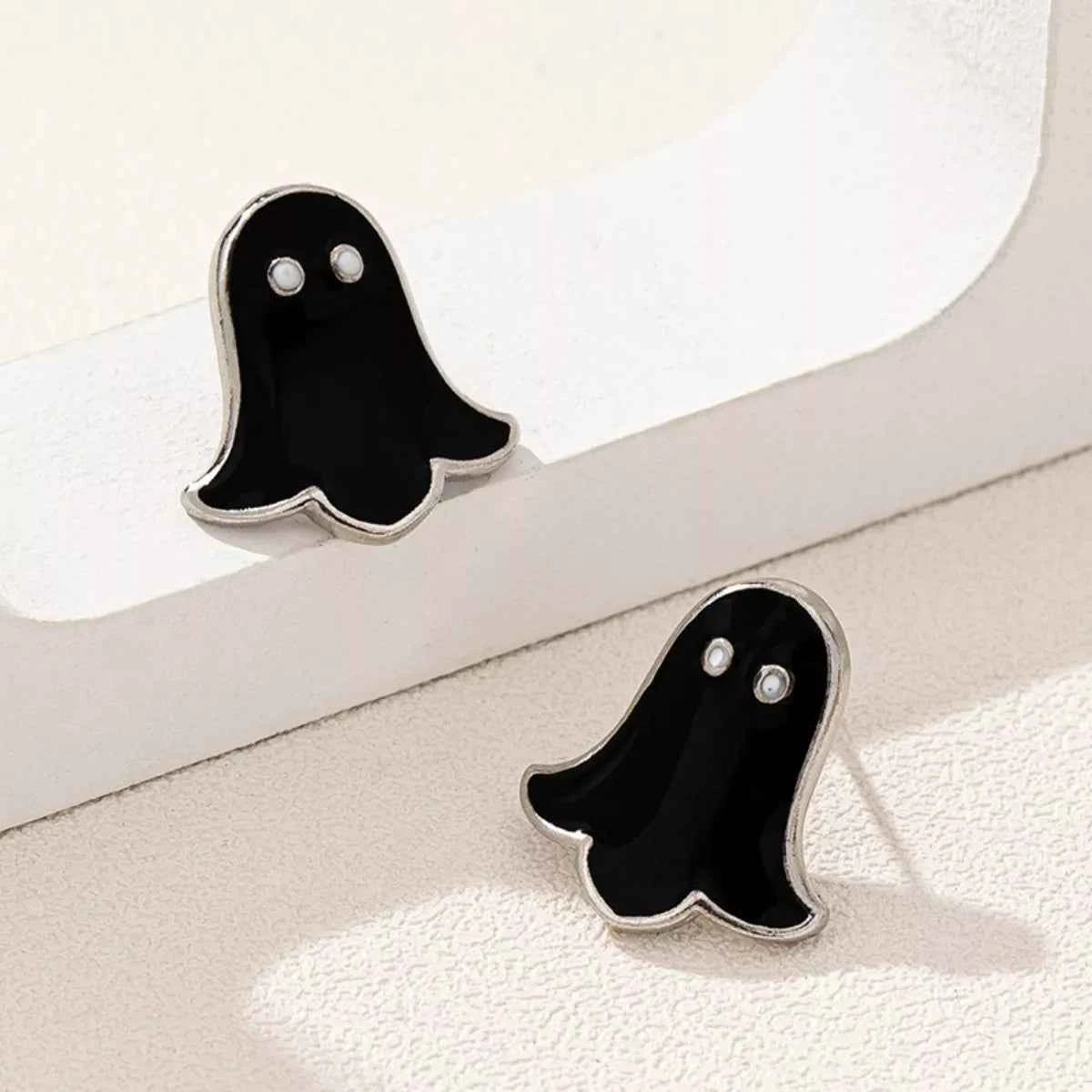 2 Pair Halloween Ghost Stud Earrings