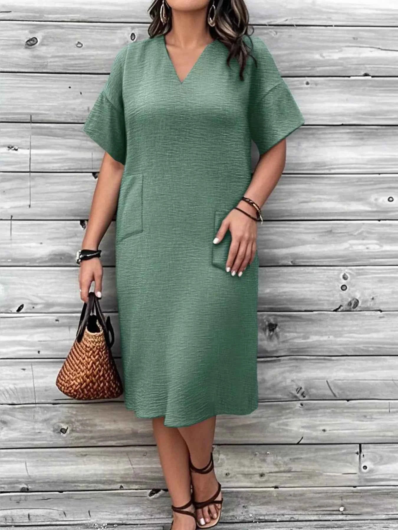 Plus Size V-Neck Half Sleeve Dress