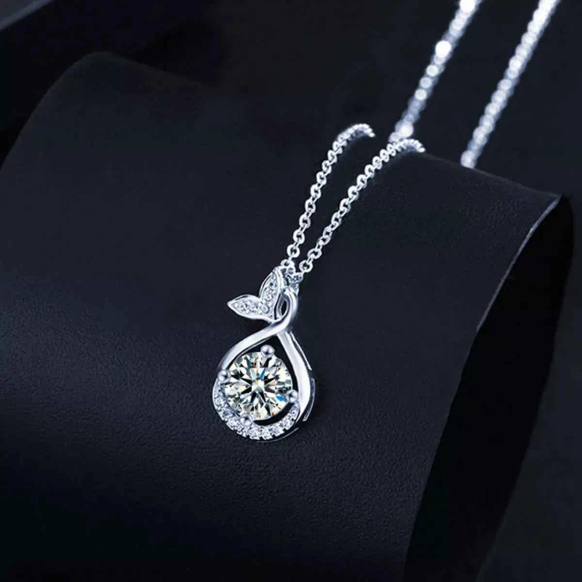 1 Carat Moissanite Pendant Necklace