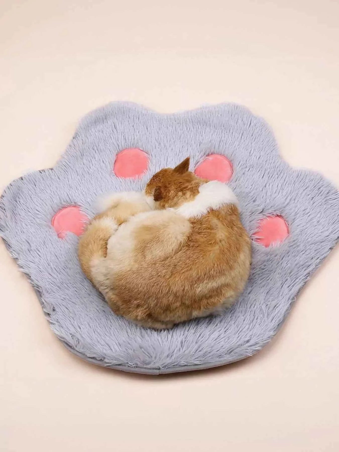 Cute Paw Shape Plush Pet Mat