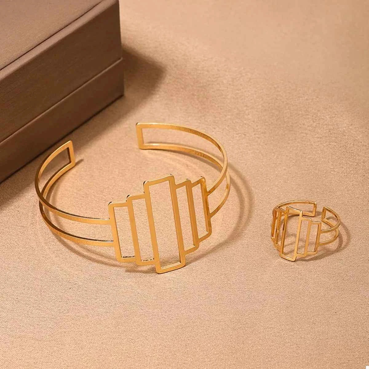 18K Gold-Plated Open Bracelet and Ring Jewelry Set