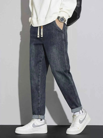 Men's Washed Relaxed Fit Cuffed Jeans