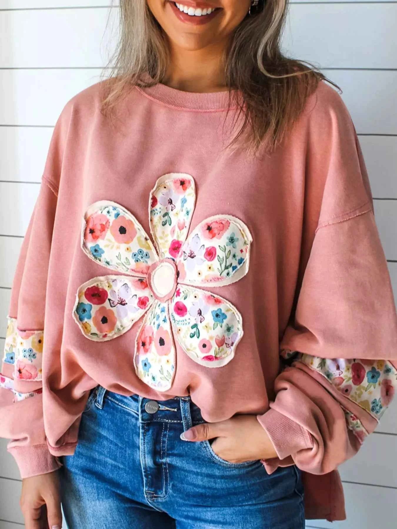 Plus Size Floral Applique Drop Shoulder Sweatshirt