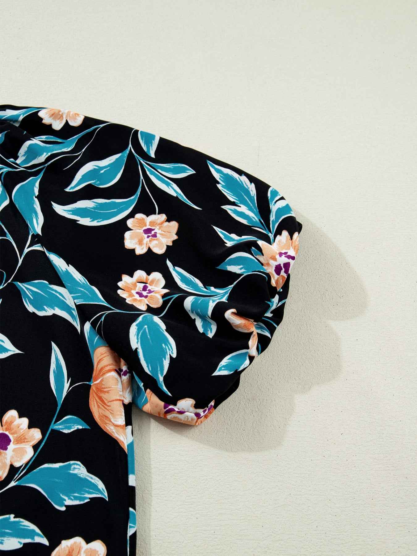 Floral Short Bubble Sleeve Buttoned Notched Neck Blouse